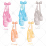Les chaussons existent en 5 coloris, comme la ballerine, soit rose, bleu, orange, jaune et gris