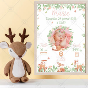 Immortalisez la naissance de votre enfant avec cette affiche personnalisable florale et ses mignons petits faons.