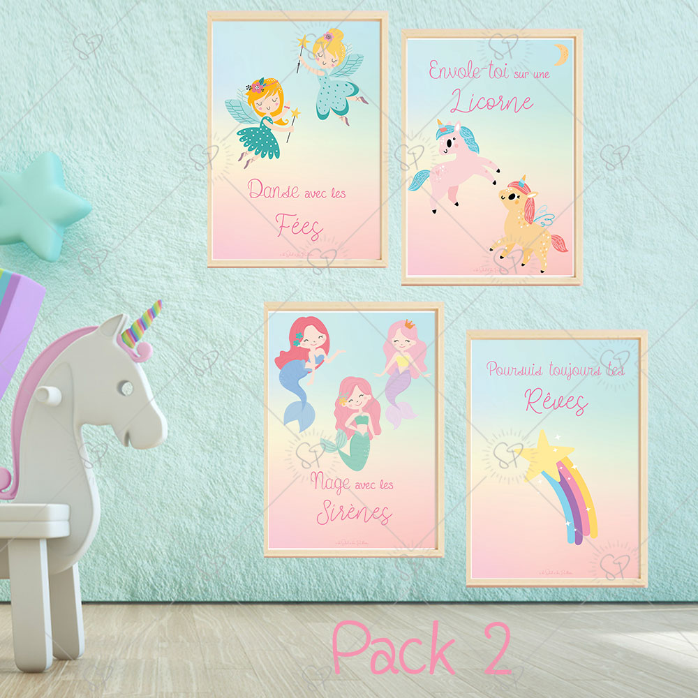 Le pack 2 se compose de 4 affiches féeriques illustrant avec plus de licornes, sirènes et fées la citation “Danse avec les fées, envole-toi sur une licorne, nage avec les sirènes et poursuis toujours tes rêves”.