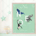 affiche alphabet animaux Neo vert avec un narval, un, éléphant et un ouistiti