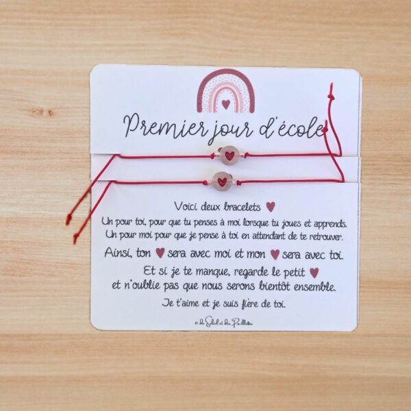 les bracelets rentrée sont des bracelets à nouer en faisant un double noeud pour ne pas le perdre : pensez à faire un voeu