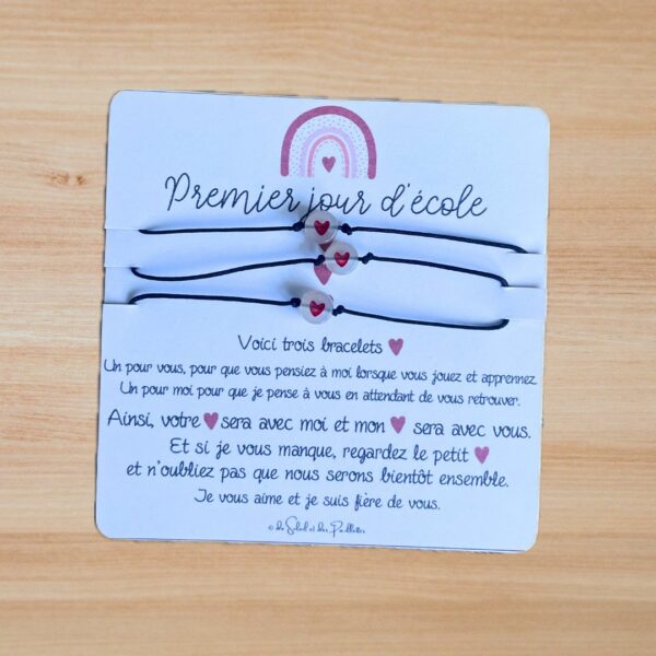 vous pouvez ajouter un bracelet coeur en plus à la carte rentrée si jamais vous voulez 3 bracelets