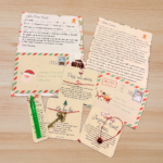 Le kit magie de noël existe en format maxi avec lettre et réponse du Père Noël, enveloppe, bracelet, clé magique, bulles, grelot
