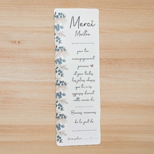 le crayon à planter peut s'offrir avec une carte eucalyptus verte et dorée pour surprendre la maîtresse, le maître ou l'atsem