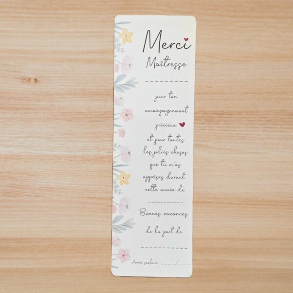 le crayon à planter peut s'offrir avec une carte florale pastel pour surprendre la maîtresse, le maître ou l'atsem