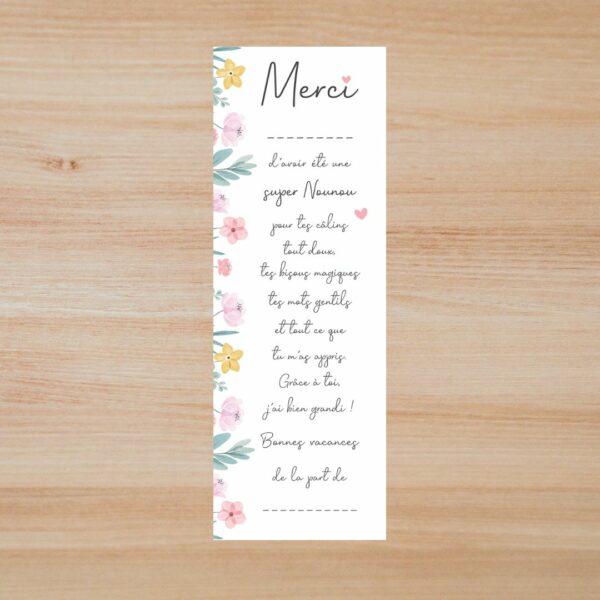 le crayon à planter peut s'offrir avec une carte aux fleurs pastel pour remercier la nounou pour cette belle année passée à ses côtés