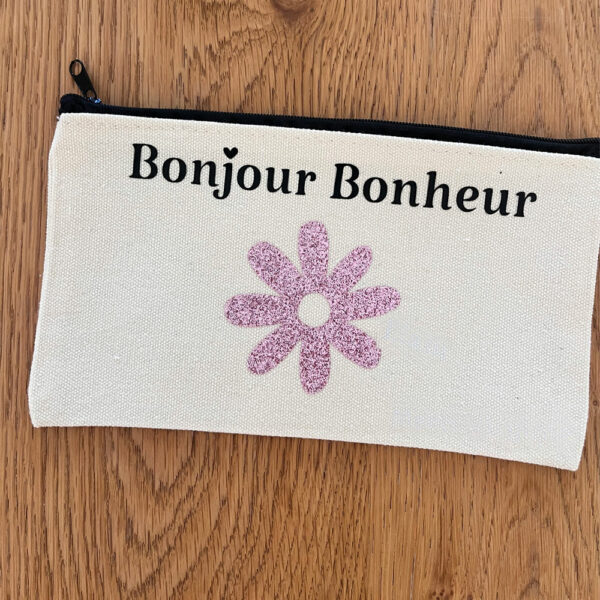 trousse personnalisée bonjour bonheur avec fleur rose, parfait pour ranger son bazar de sac